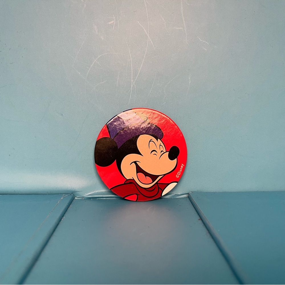 Funko Soda - Sorcerer's Apprentice Mickey with buckets Chase - Picture 4 of 7